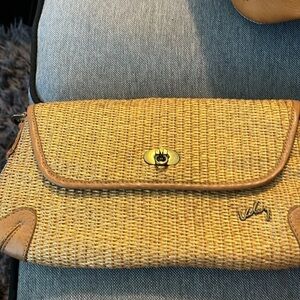 Vélez: Straw and leather clutch.  Like new condition.  Real leather